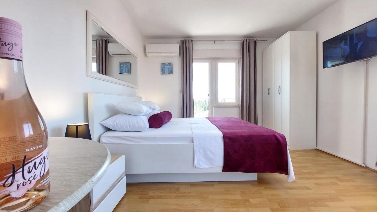 Sea Side Apartments Водице Экстерьер фото