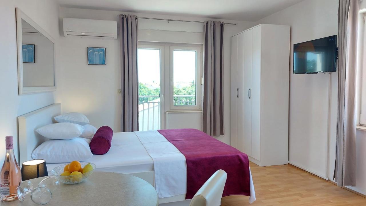 Sea Side Apartments Водице Экстерьер фото