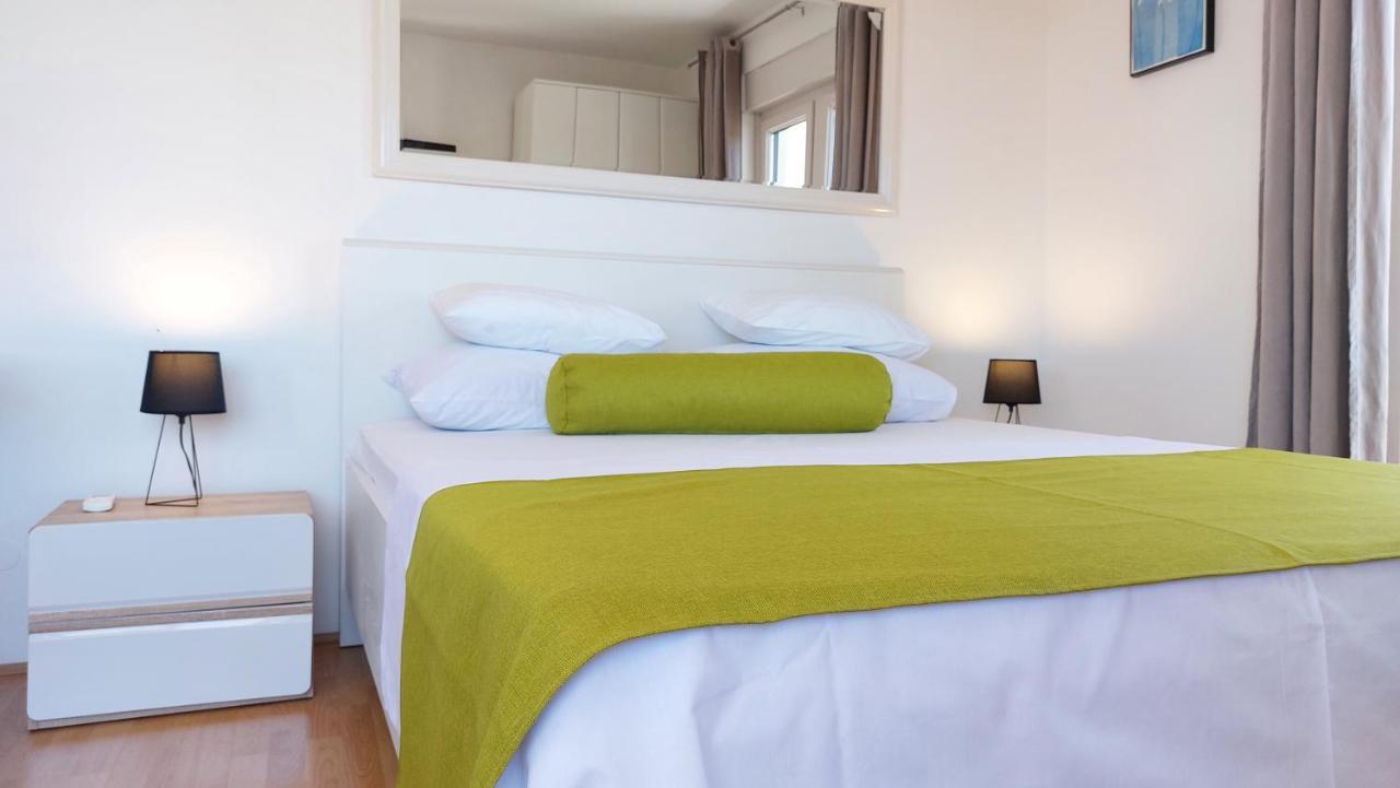 Sea Side Apartments Водице Экстерьер фото