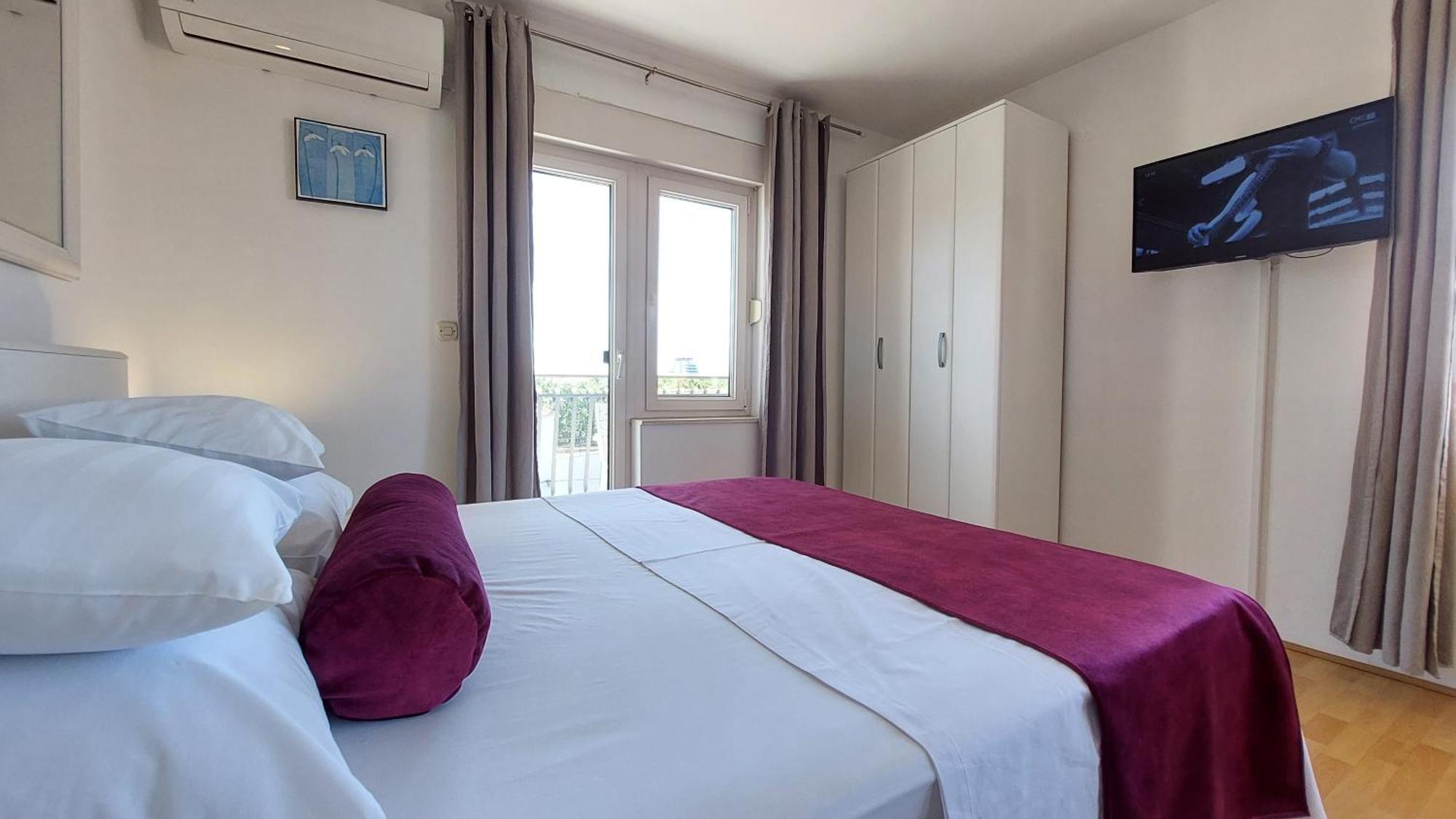 Sea Side Apartments Водице Экстерьер фото